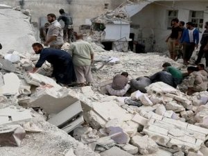 Halep'teki hava saldırısında 86 kişi öldü