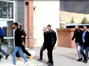 Hakkari'de HDP'li başkan ve 4 kişi tutuklandı