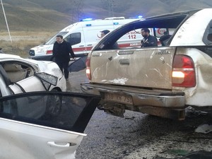Trafik kazası 6 ölü, 1 yaralı