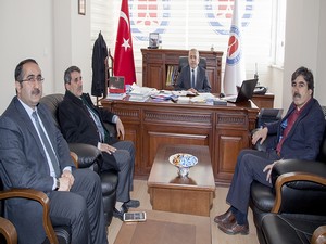 AK Parti İl  Başkanı Fırat’tan Rektör Pakiş’e ziyaret
