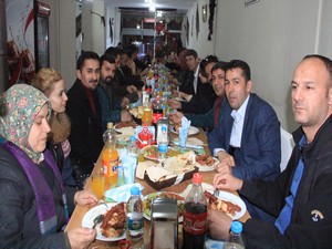 HDP, DBP’den basına dayanışma yemeği!