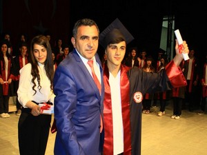 Anadolu Lisesi mezuniyet töreni düzenledi!