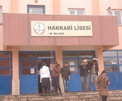 VELİ DUYARSIZLIĞ YÖNETİCİLERİ ÜZDÜ