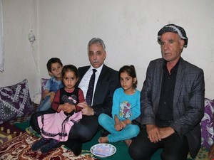 Vali Toprak: Şehit ailelerini ziyaret etti!