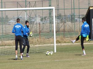 Yüksekova belediyespor Mardin 47spor'u 3-0 yendi