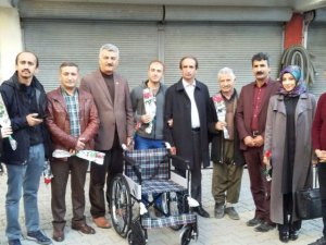 Hakkari AK Parti’den engellilere destek