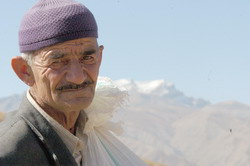 BİR BABA VE YAŞAM MÜCADELESİ