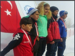 Hakkari kayakta Türkiye birincisi oldu