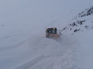 6 köy, 26 mezra yolu ulaşıma kapandı