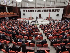 Mecliste 7 OHAL KHK'sı kabul edildi