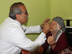 Türkmen doktor Çukurca’da sağlık taraması yaptı