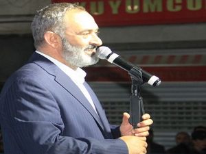 Hakkari’de Erzincanlı’nın konserine binler katıldı
