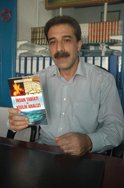HAKKARİ NİN İKİNCİ KİTABI ÇIKTI