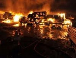 PKK yol kesip kamyon yaktı