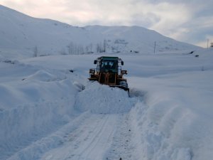 Van'da 14 yerleşim yeri ulaşıma kapandı