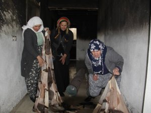 Hakkari’de yangın çıkan ev kullanılamaz hale geldi