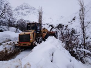 Hakkari’de 19 yerleşim yeri kapandı