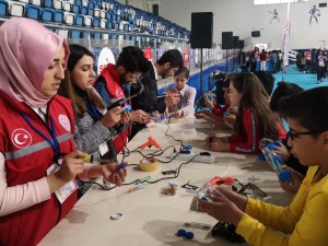 Hakkari’de Deneyap Sınavına 600 öğrenci katıldı