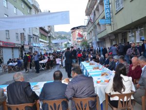 Hakkari Vedaş ve Vepsaş Hakkari'de iftar verdi