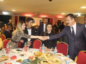 Hakkari’de şehit ve gazi ailelerine iftar yemeği