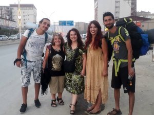 3 gezgin 53 gündür otostop yaparak Türkiye’yi geziyor