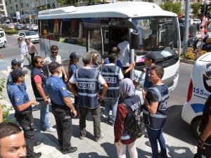 Hakkari ve Yüksekova'da 6 kişi gözaltına alındı