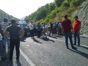 Hakkari-Van karayolunda trafik kazası: 3 yaralı