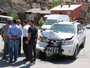 Hakkari’de Trafik Kazası: 1 kişi yaralandı