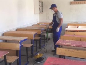 Hakkari’deki okullar dezenfekte edildi
