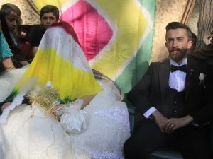 Hakkarili Avukat Demir’e görkemli düğün