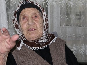 107 yaşındaki Emine nine uzun yaşamanın formülünü açıkladı