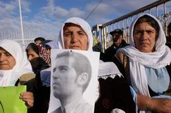 DÖKH İRAN'DAKİ İDAMLARI PROTESTO ETTİ