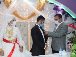 Vali Akbyık,Yoldaş ailesinin düğün törenine katıldı