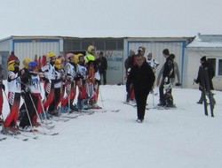 Vali Türker kayak merkezini Ziyaret etti