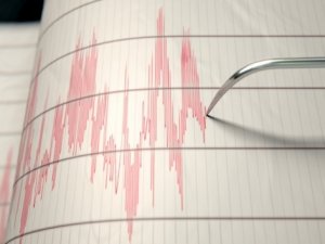 İzmir'de 4.4 büyüklüğünde deprem meydana geldi