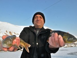Derede ’Eskimo usulü’ balık avı