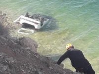 Otomobil Van Gölü’ne uçtu: 4 yaralı