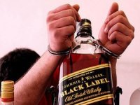 İran'da alkol içerken yakalanan kişi idam edildi
