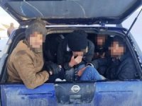 Kaçan kamyonette 18 kaçak göçmen çıktı