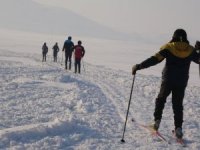 Kayakçılar şampiyonluk için ter döküyor