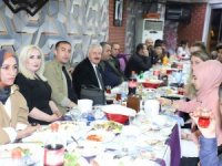 Başkan Özbek Kuaförlerle bir araya geldi