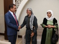 Şehit ailelerinden Vali Akbıyık'a ziyaret