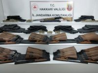Yüksekova'da çok sayıda silah ele geçirildi