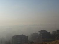 Yüksekova'da yoğun sis: Görüş mesafesi 10 metre