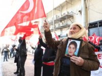 Eylemde "Ölürüm Türkiyem" şarkısı çalındı