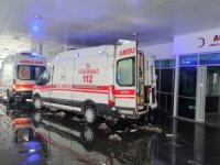 Bingöl'de yolcu otobüsü devrildi: 12 yaralı