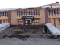 Yüksekova kültür merkezi boşaltıldı