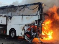 İran otobüsünde yangın çıktı