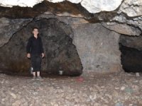 Uludere'de 20 gözlü mağara bulundu