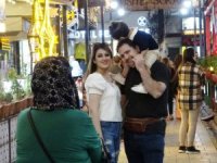 İranlı turistler Van esnafının yüzünü güldürdü